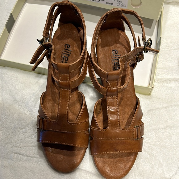 Brand New Elite by Walking Cradles Flex Wedge leather sandal.  Size 6 1/2 - Picture 5 of 8